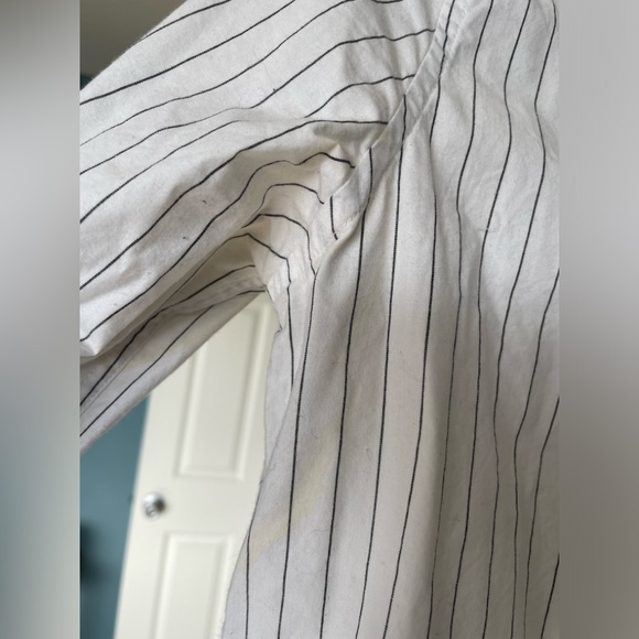 Jonathan Simkhai high low white pinstripe button down size S - Picture 3 of 5